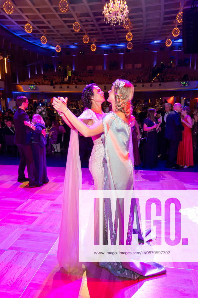 Leipzig: 30th Leipzig Opera Ball at Augustusplatz, October 24, 2026, starting at 5:00 p.m. Leipzig, Augustusplatz, Leipzig Opera, Photographer: EHL Media, Rico Welzel. Pictured: Natalia Yegorova (left) and Iryna Thater. On October 24, 2026, the 31st Leipzig Opera Ball will take place at the Leipzig Opera. Once again, dozens of national and intern