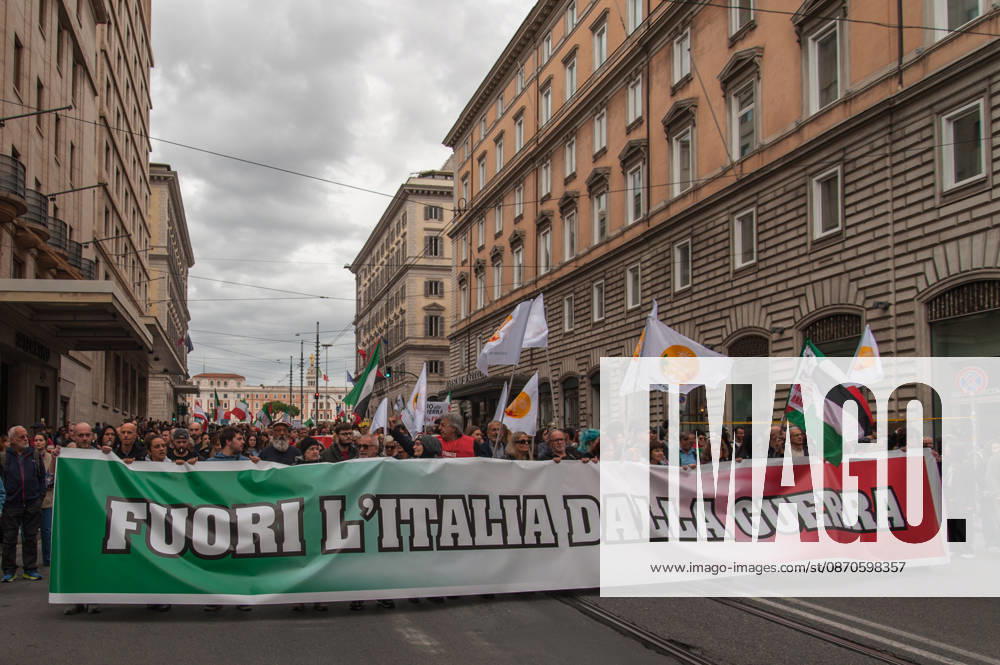IPA90132219 - October 24, 2026: Demonstration in Rome organized by the October 17 Movement. P.S.: The photo may be used provided that the context in which it was taken is respected and that there is no intent to defame or disparage the individuals depicted.