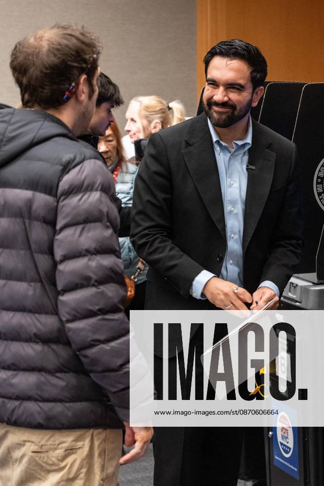 Mayor Zohran Mamdani speaks to people as they cast vote on the first day of early voting in general election at polling station at Metropolitan Museum of Art in New York, NY on October 24, 2026. Bronx USA - ZUMAr339 20261024_znp_r339_020