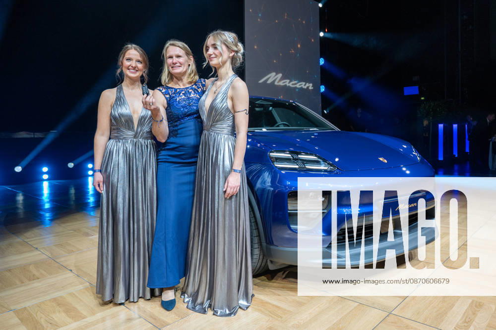 Leipzig: The 30th Leipzig Opera Ball at Augustusplatz on October 24, 2026, starting at 5 p.m. Leipzig, Augustusplatz, Leipzig Opera. Photographer: EHL Media, Rico Welzel. Pictured: Mandy Benzien wins the grand prize in the raffle, a Porsche Macan Electric. On October 24, 2026, the 31st Leipzig Opera Ball will