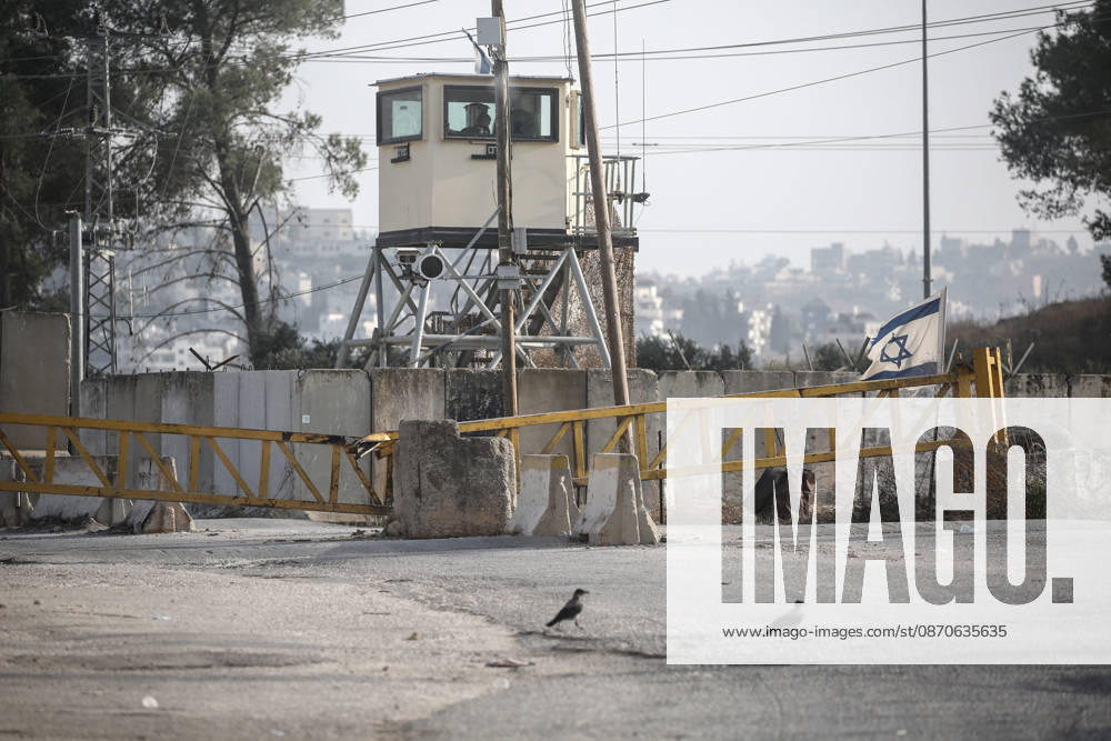 Palestinian-Israeli conflict in Nablus - 24 Oct 2026 General view of a closed military gate at a checkpoint south of the city of Nablus in the West Bank. The Israeli army has imposed a tight blockade on areas under the jurisdiction of the Palestinian Authority, restricting movement between cities throughout the West Bank. Meanwhile, Israeli Prime Minister Benjamin Netanyahu has vowed to punish the Palestinian National Authority, following a shooting incident near the city of Hebron that resulted in the deaths of two Israelis. Nablus Palestine