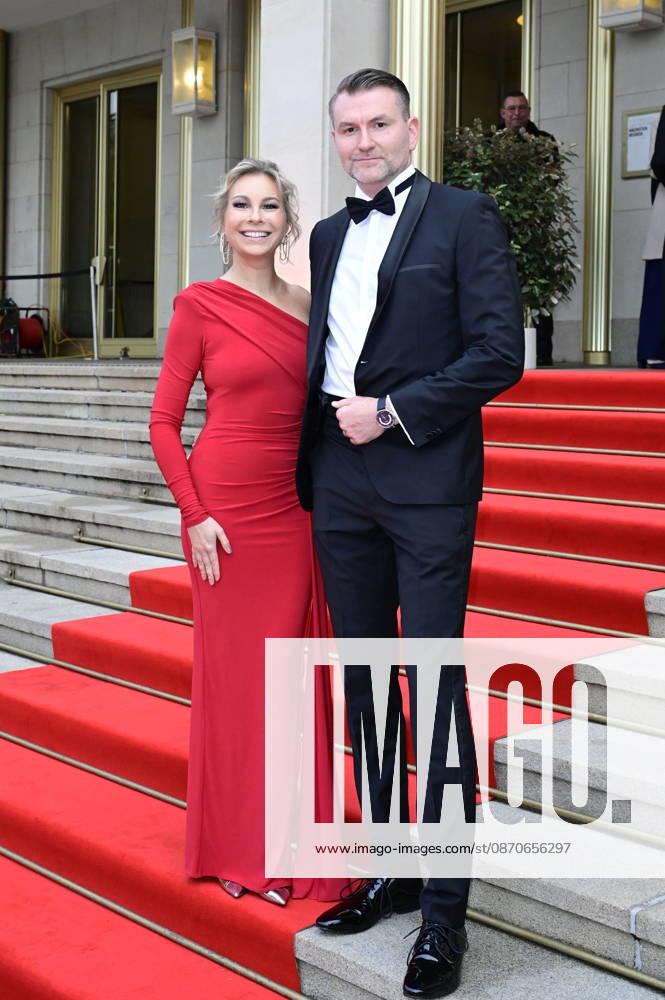 Susanne Klehn with her partner Michael Heinz at the 31st Leipzig Opera Ball 2026 at the Leipzig Opera House, Leipzig, October 24, 2026 Foto:xM.xWehnertx xFuturexImagex opernball2026_6306