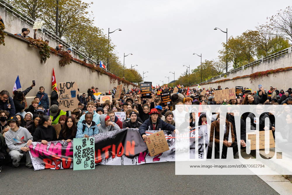 Demonstration Against French Far-Right Party RN - Orleans Rally against racism, fascism, and imperialism in Orléans, Loiret, France on October 24, 2026, held alongside the National Rally (RN) congress. Photo by Pascal Avenet ABACAPRESS.COM Orleans France