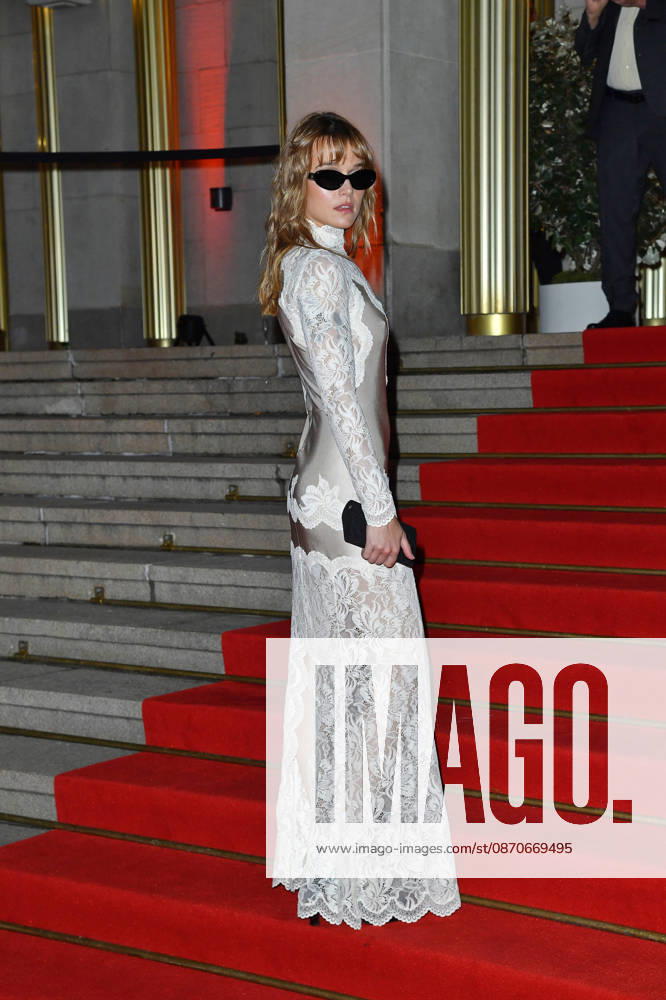 Lotte Bürgerlich and Charlotte Rezbach at the 2026 Leipzig Opera Ball at the Leipzig Opera on October 24, 2026