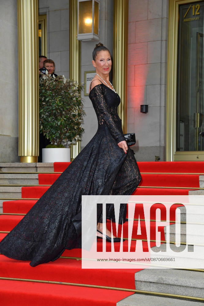 Eva Lutz at the 2026 Leipzig Opera Ball at the Leipzig Opera on October 24, 2026