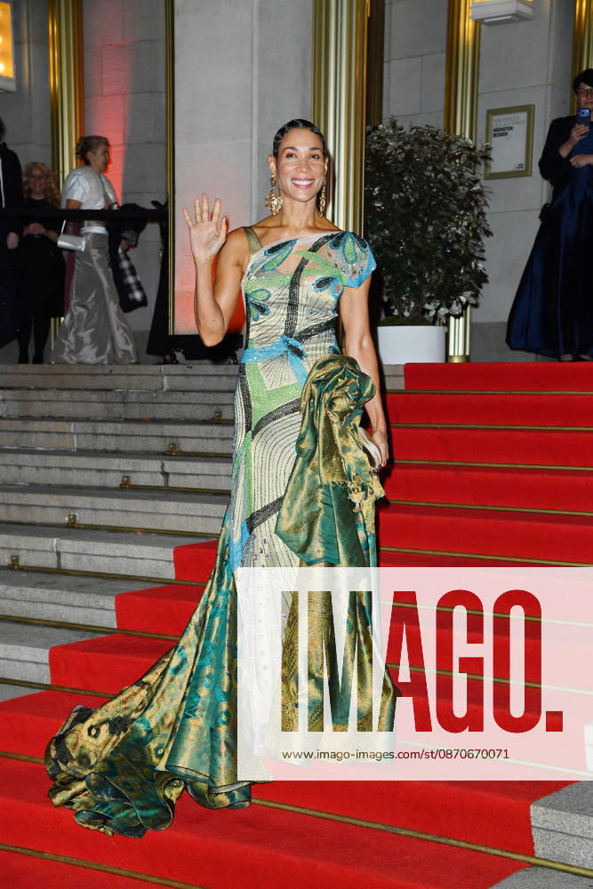 Annabelle Mandeng at the 2026 Leipzig Opera Ball at the Leipzig Opera on October 24, 2026