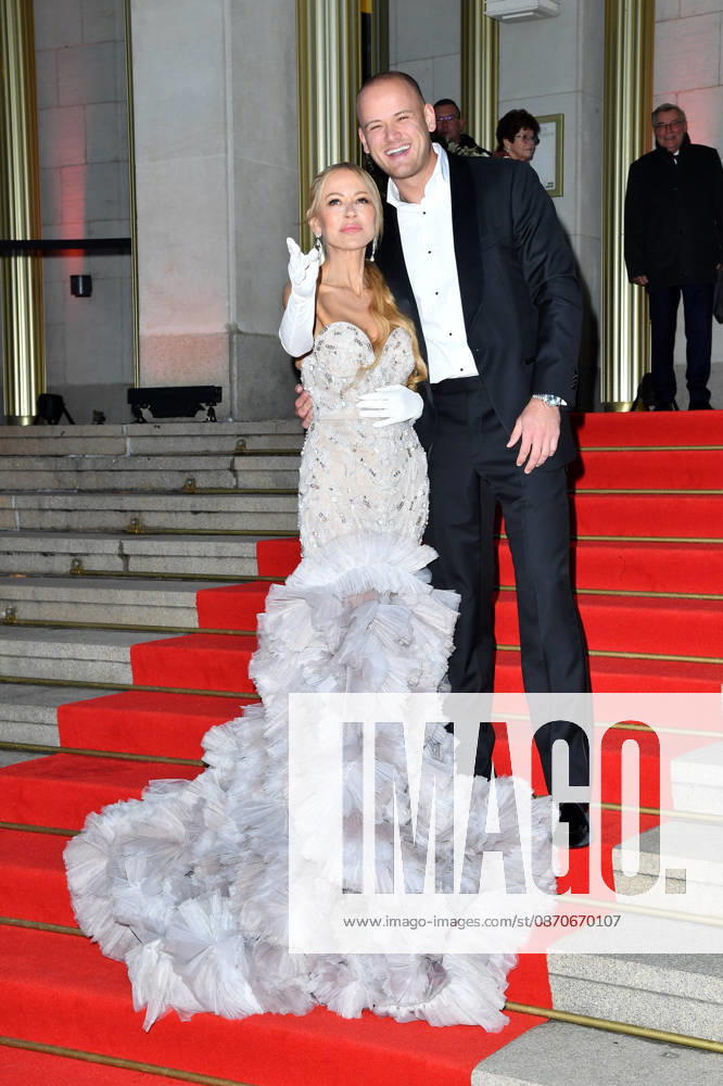 Jenny Elvers with her son Paul Jolig at the 2026 Leipzig Opera Ball at the Leipzig Opera on October 24, 2026
