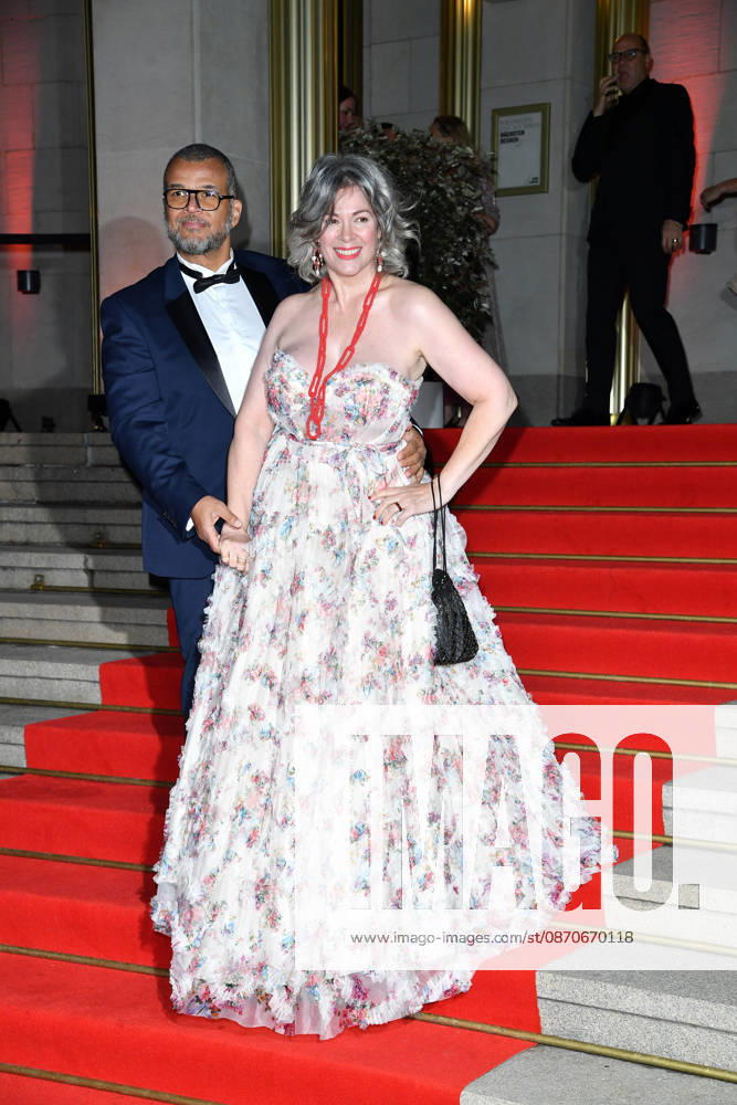 Cheryl Shepard with her husband Nikolaus Okonkwo at the 2026 Leipzig Opera Ball at the Leipzig Opera on October 24, 2026