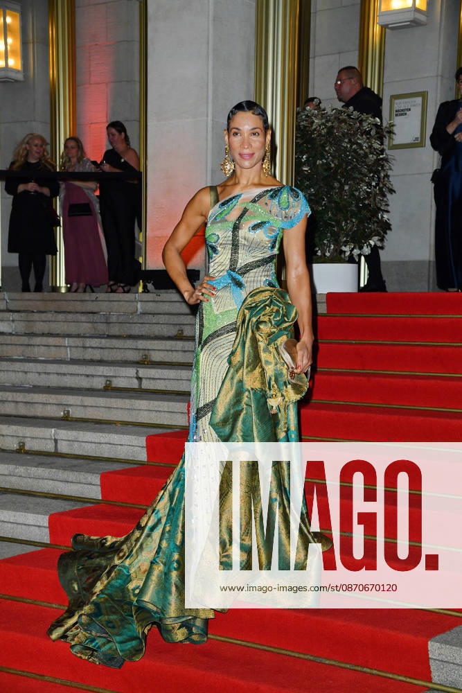 Annabelle Mandeng at the 2026 Leipzig Opera Ball at the Leipzig Opera on October 24, 2026