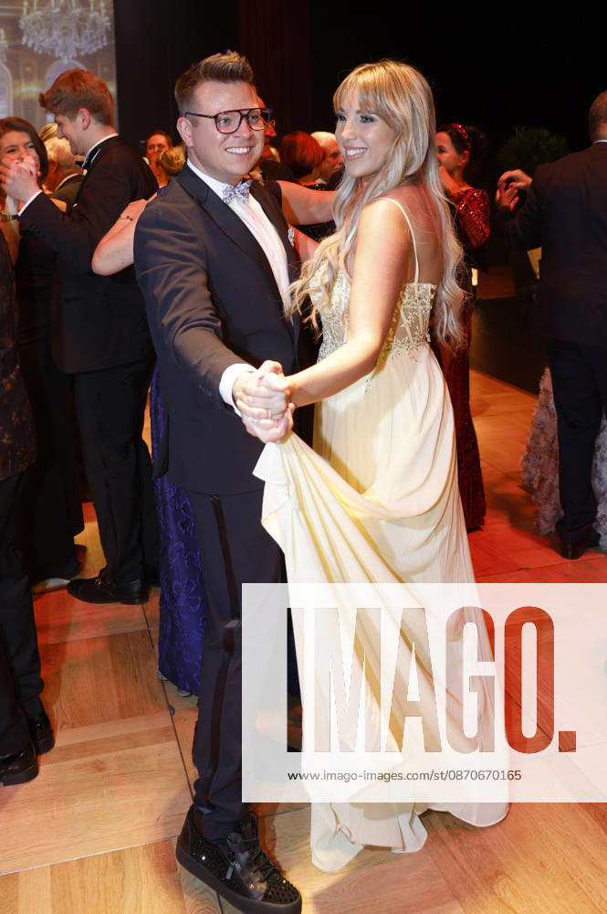 Dominik Ledea and Annemarie Eilfeld at the 31st Leipzig Opera Ball 2026 at the Leipzig Opera, Leipzig, October 24, 2026 Foto:xR.xStoffelsx xFuturexImagex opernball2026_6089