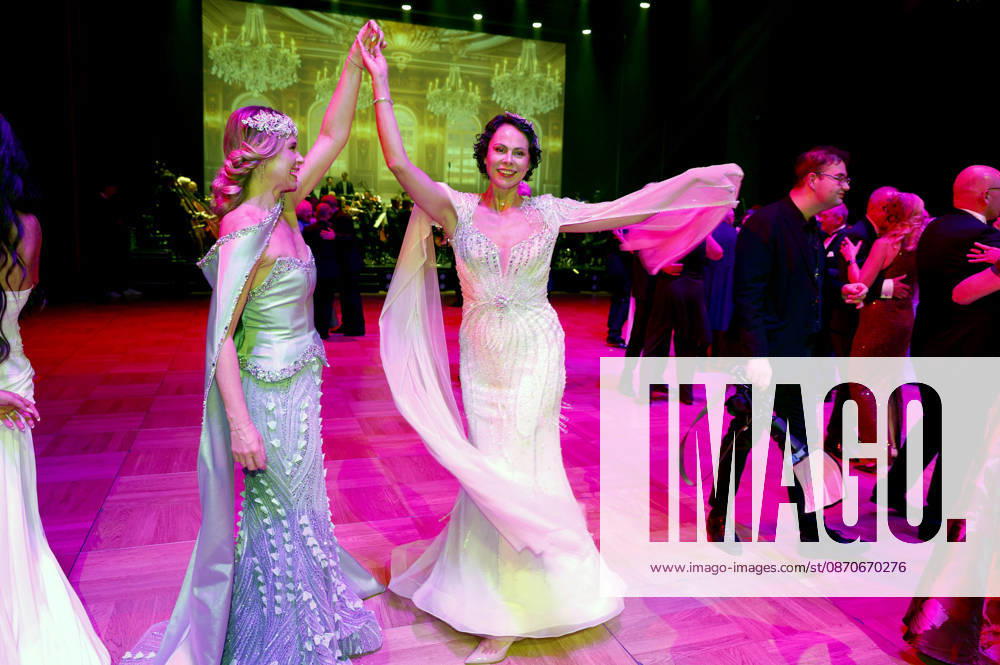 Iryna Thater and Natalia Yegorova at the 31st Leipzig Opera Ball 2026 at the Leipzig Opera, Leipzig, October 24, 2026 Foto:xR.xStoffelsx xFuturexImagex opernball2026_6108