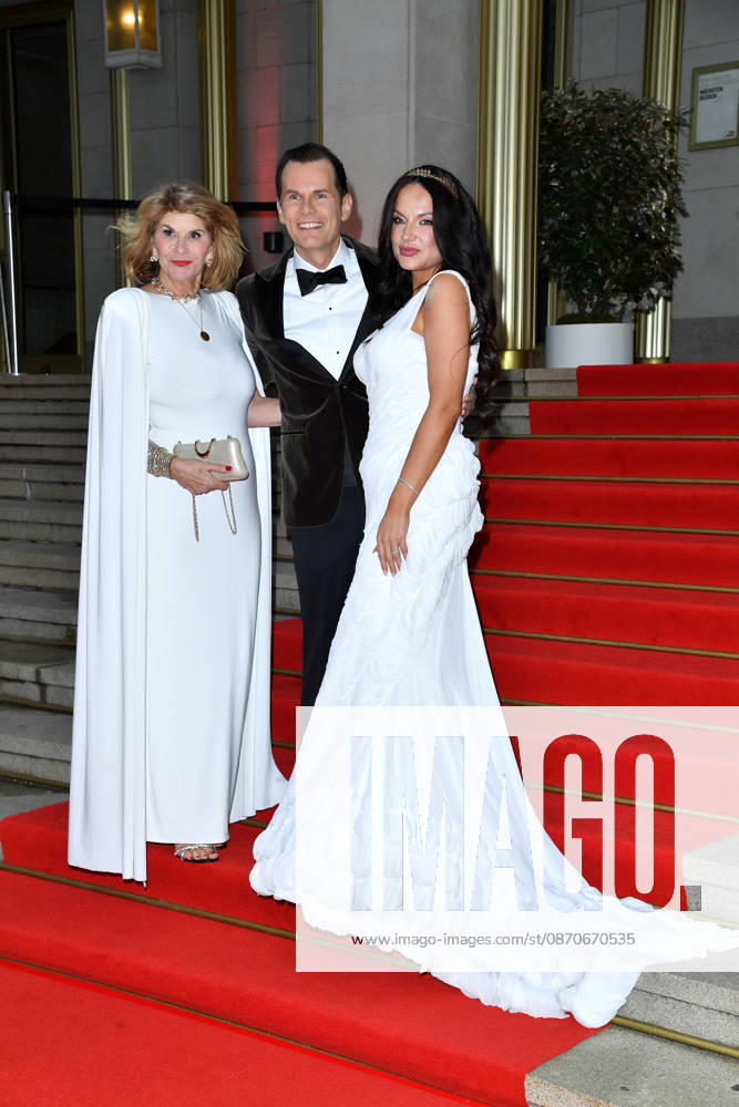 Vivian Honert Boddin, Malte Arkona, and Maxi Fenger at the 2026 Leipzig Opera Ball at the Leipzig Opera on October 24, 2026