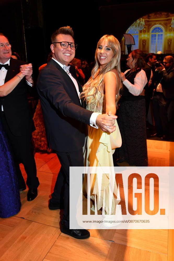 Annemarie Eilfeld and Dominik Ledea at the 2026 Leipzig Opera Ball at the Leipzig Opera on October 24, 2026