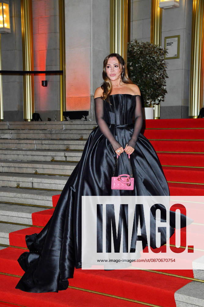 Simone Thomalla at the 2026 Leipzig Opera Ball at the Leipzig Opera on October 24, 2026