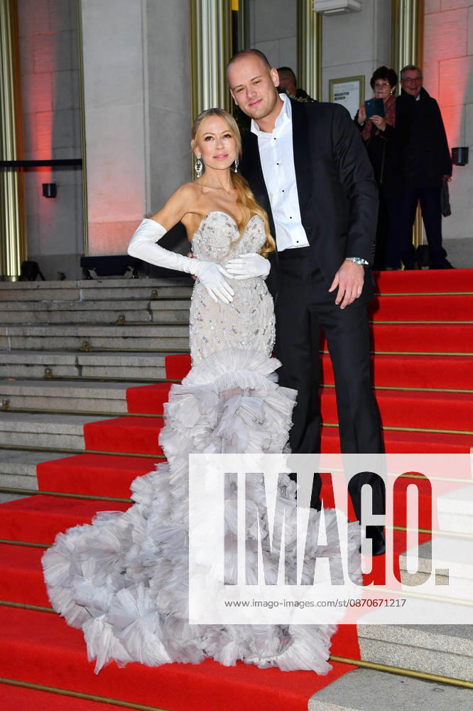 Jenny Elvers with her son Paul Jolig at the 2026 Leipzig Opera Ball at the Leipzig Opera on October 24, 2026