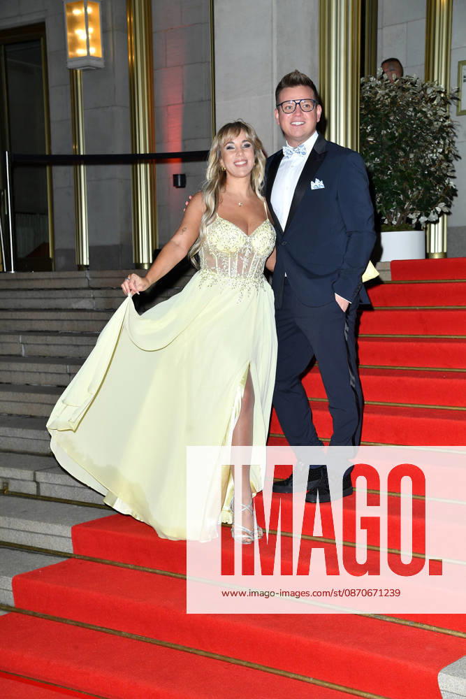 Annemarie Eilfeld and Dominik Ledea at the 2026 Leipzig Opera Ball at the Leipzig Opera on October 24, 2026