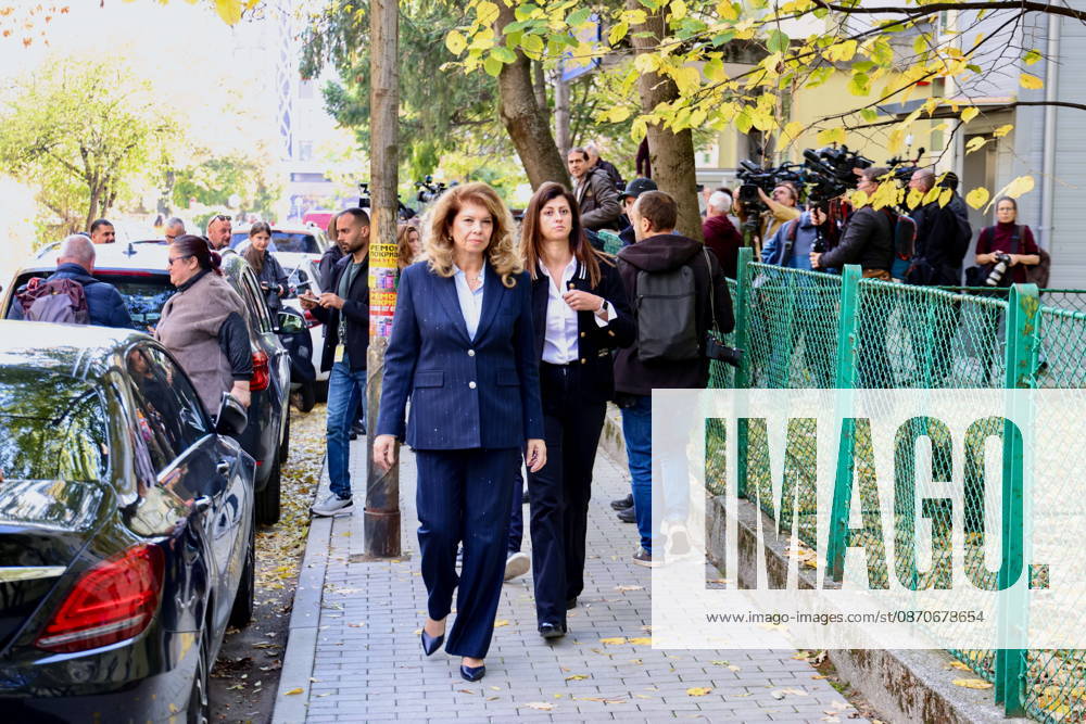 BULGARIA, SOFIA - OCTOBER 25, 2026: Bulgaria s incumbent president Iliana Iotova (C front) is seen at a polling station during the 2026 Bulgarian presidential election. On 25 October, the Bulgarians went to the polls to elect the country s president and vice president. Igor Lenkin TASS 99933398