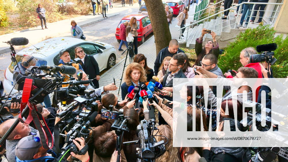 BULGARIA, SOFIA - OCTOBER 25, 2026: Bulgaria s incumbent president Iliana Iotova (C) talks to journalists at a polling station during the 2026 Bulgarian presidential election. On 25 October, the Bulgarians went to the polls to elect the country s president and vice president. Igor Lenkin TASS 99933258