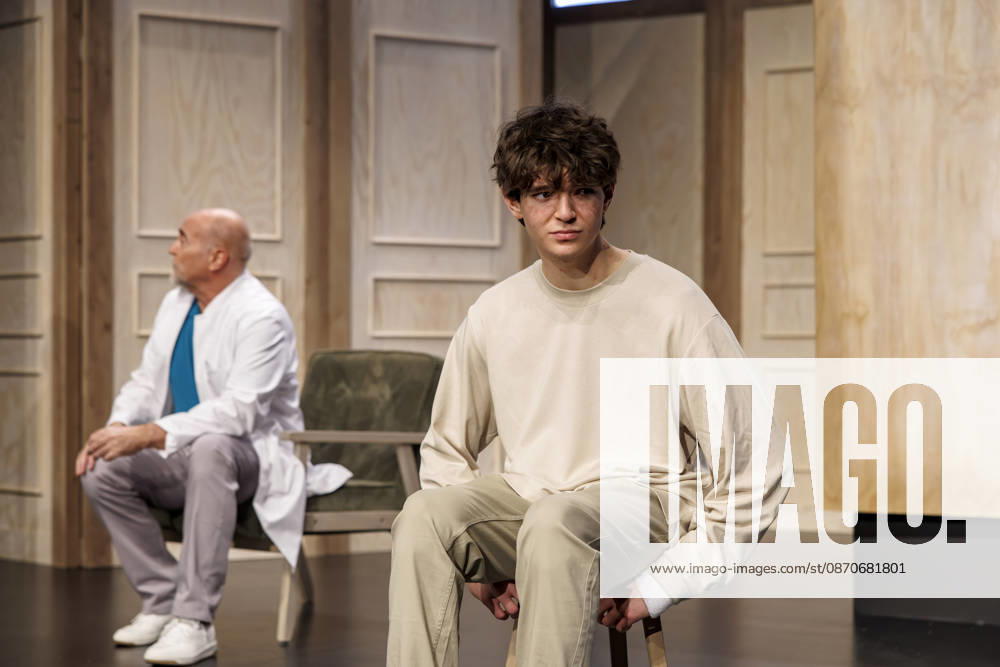 MMM THE SON: Actor and director Holger Hauer in the role of Dr. Dupret and actor Quentin Lopes in the role of the son Nicolas on stage during a scene from the theater premiere of *The Son*—a TOURERLEBEN theater production at the Itzehoe Theater on October 24, 2026. Schles, Germany