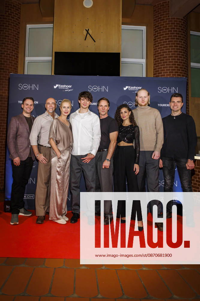 MMM DER SOHN Producer Philipp Hallenber and the cast: Holger Hauer, Dorothea Schenck, Quentin Lopes, Matthias Schloo, Nadine Menz, and Paul Radke on the red carpet at the theater premiere of *Der Sohn* (TOURERLEBEN Theater Production) at the Theater Itzehoe on October 24, 2026, in Schleswig-Holstein, Germany