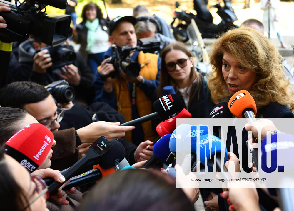 President Elections in Bulgaria Incumbent President Iliana speaks with journalists after casting her vote in the first round of the presidential election in Sofia, Bulgaria, October 25, 2026. Nearly 6.6 million eligible voters are set to elect the seventh president of Bulgaria in the first round of voting. Sofia Bulgaria