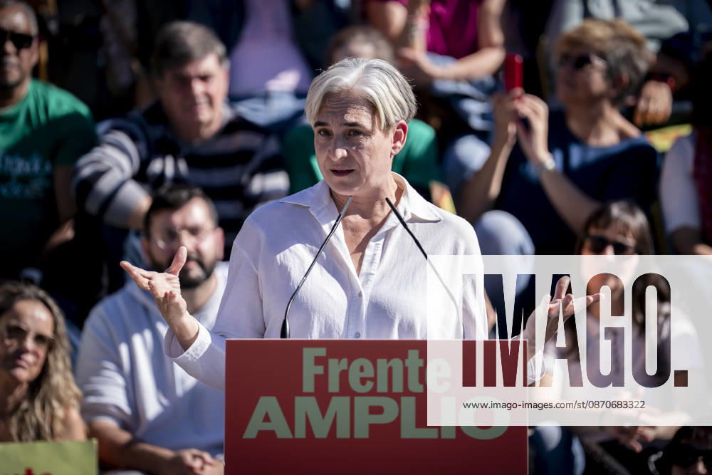 Broad Front Public Rally in Móstoles, Madrid: Broad Front presidential candidate Ada Colau during a public rally as part of the pre-campaign for the general election on November 29, at Cuartel Huertas Park on October 25, 2026, in Móstoles, Madrid, Spain. The party has organized the event as a gathering to present its political platform to the public. OCTOBER 25, 2026 A Pé Spain