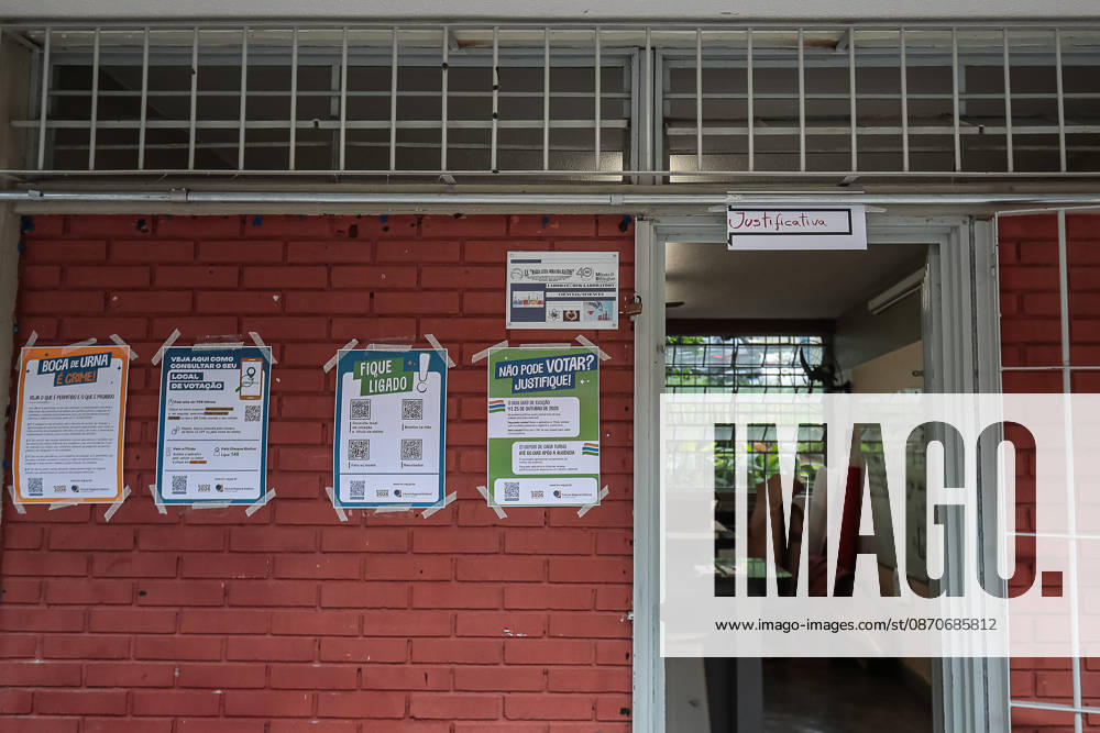 Preparation and organization of a polling station at the Maria Luiza Miranda Bastos State School, in the Planalto neighborhoodâ€located in the northern zone of Belo Horizonte, Minas Geraisâ€for the second round of the 2026 elections, along with the arrival of voters and the casting of ballots this Sunday, October 25, 2026. Belo Horizonte BRAZIL - ZUMAc236 20261025_znp_c236_055