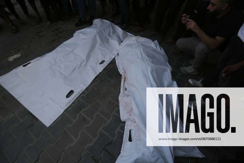 Three Palestinians Killed and Students Injured in Strike at Islamic University in Gaza (INT) Three Palestinians Killed and Students Injured in Strike at Islamic University in Gaza. OCTOBER 25, 2026, Gaza, Palestine:Three Palestinians were killed and several students were injured in a strike inside the Islamic University in Gaza, according to initial reports. Further details about the circumstances of the incident were not immediately available. Credit: Hashem Zimmo TheNews2(Foto: Hashem Zimmo Thenews2 imago images) Three Palestinians Killed and Students Injured in Strike at Islamic University in Gaza