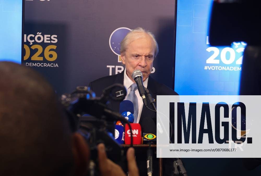 The president of the Sao Paulo Regional Electoral Court (TRE-SP) gives an interview about the progress of the elections. Sao Paulo (SP), October 25, 2026 2026 Elections TRE-SP The president of the Regional Electoral Court of Sao Paulo (TRE-SP), Judge Jose Antonio Encinas Manfre, gives a press conference on the progress of the second round of voting in the 2026 elections, in the press room at the court s headquarters in Sao Paulo. The report also details the replacement of electronic voting machines during the second round of the 2026 elections. Up to this time, 114 machines have been replaced, 32 in the capital and 82 in the interior, out of a total of 114,605 machines, equivalent to 0.099% of the total.(Foto: Leco Viana Thenews2 im