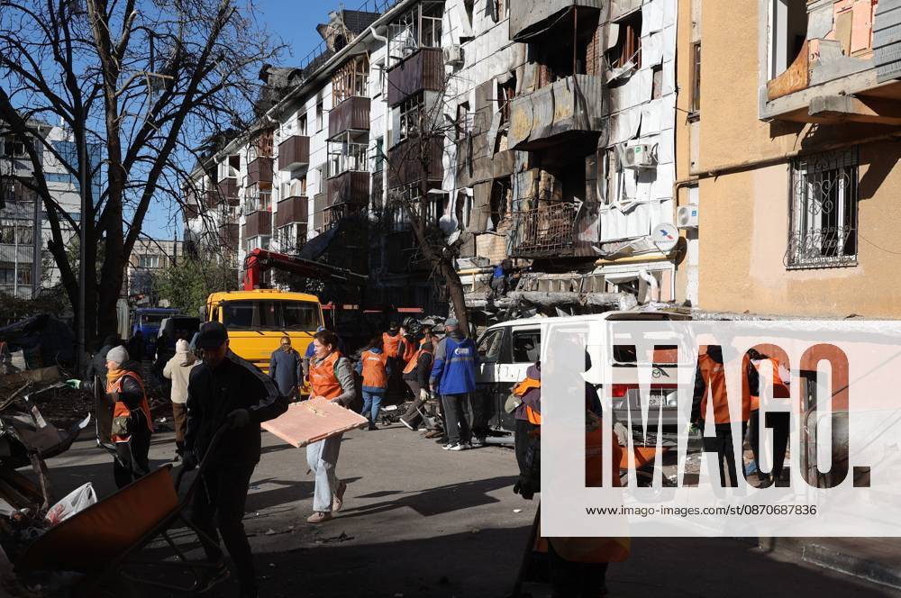 Russia Ukraine Drone Attack 9273076 25.10.2026 Volunteers clear the rubble after a massive drone attack amid Russia s military operation in Ukraine, in Belgorod, Russia. Two persons were killed and 14 others were injured in a reported strike by the Ukrainian Armed Forces on October 25. Taisia Liskovets Sputnik Belgorod Russia