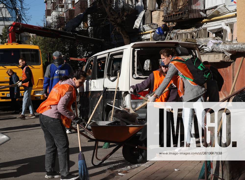 Russia Ukraine Drone Attack 9273077 25.10.2026 Volunteers clear the rubble after a massive drone attack amid Russia s military operation in Ukraine, in Belgorod, Russia. Two persons were killed and 14 others were injured in a reported strike by the Ukrainian Armed Forces on October 25. Taisia Liskovets Sputnik Belgorod Russia