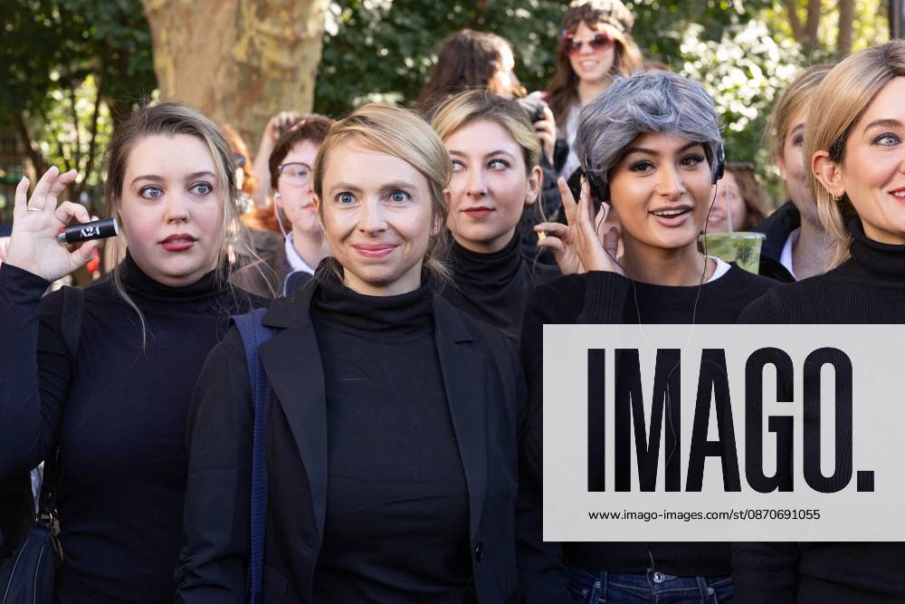 NYC Look-Alike Contest for Elizabeth Holmes and Nathan Fielder NYC Look-Alike Contest for Elizabeth Holmes and Nathan Fielder, Washington Square Park, NY. 25 Oct 2026 Pictured: Elizabeth Holmes and Nathan Fielder Look-Alike Contest.