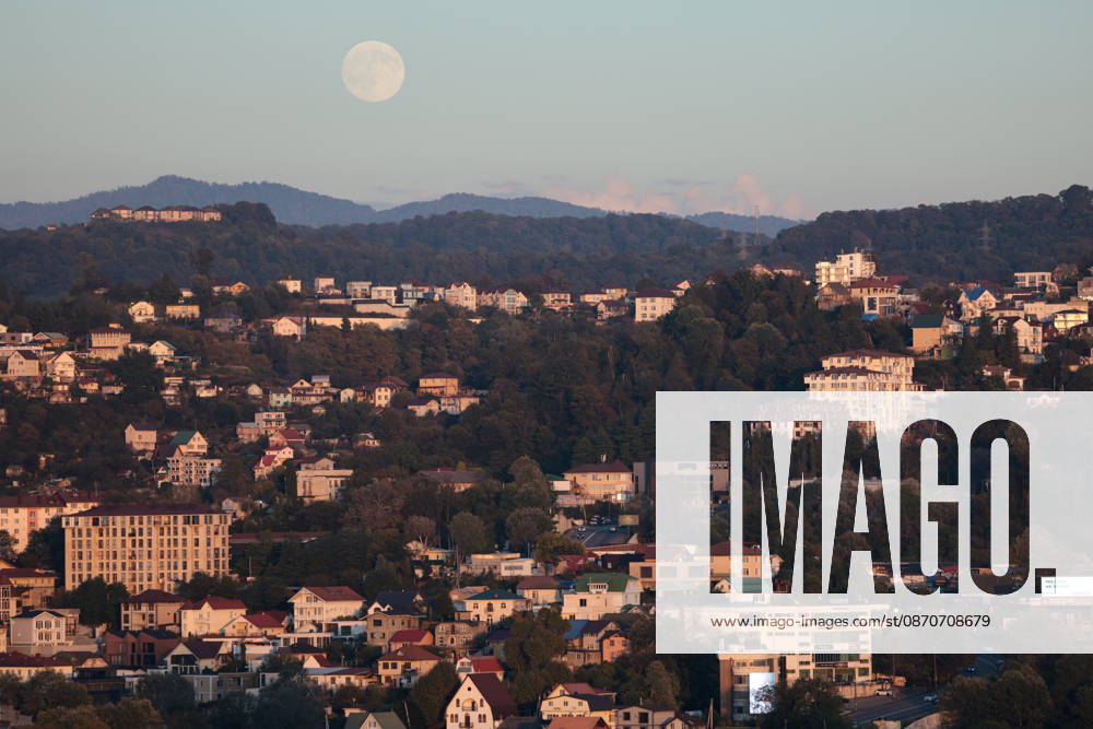 RUSSIA, SOCHI - OCTOBER 25, 2026: The full moon shines over the city Sochi Russia - ZUMAt113 20261025_zaa_t113_338