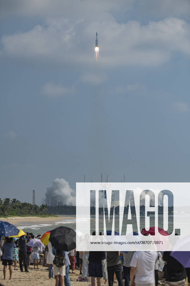 A Long March-8A carrier rocket carrying the 28th group of low-orbit internet satellites blasts off from the Hainan Commercial Spacecraft Launch Site on October 25, 2026 in Wenchang, Hainan Province of China. The rocket lifted off at 10:03 a.m. (Beijing Time) from the Hainan commercial spacecraft launch site. The payloads, the 28th group of low-orbit internet satellites, entered the designated orbit.