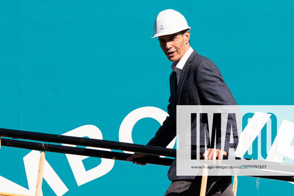 Sánchez Visits the Armón Shipyard and Baleària’s G034 Ferry in Gijón Prime Minister Pedro Sánchez during a visit to the Armón Shipyard on October 26, 2026, in Gijón, Asturias, Spain. Sánchez visited the shipyard to see Baleària’s G034 ferry firsthand, the shipping company’s first 87-meter-long aluminum high-speed catamaran ferry with 100% electric propulsion, equipped with a high-capacity battery system, October 26, 2026, Spain