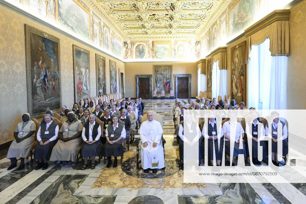 IPA90213610 - Italy, Rome, Vatican, 2026 10 26: Pope Leo XIV receives in a private audience Participants in the General Chapter of the Sisters of Charity of Saint Jeanne Antide Thouret at the Vatican Photo by VATICAN MEDIA Catholic Press Photo