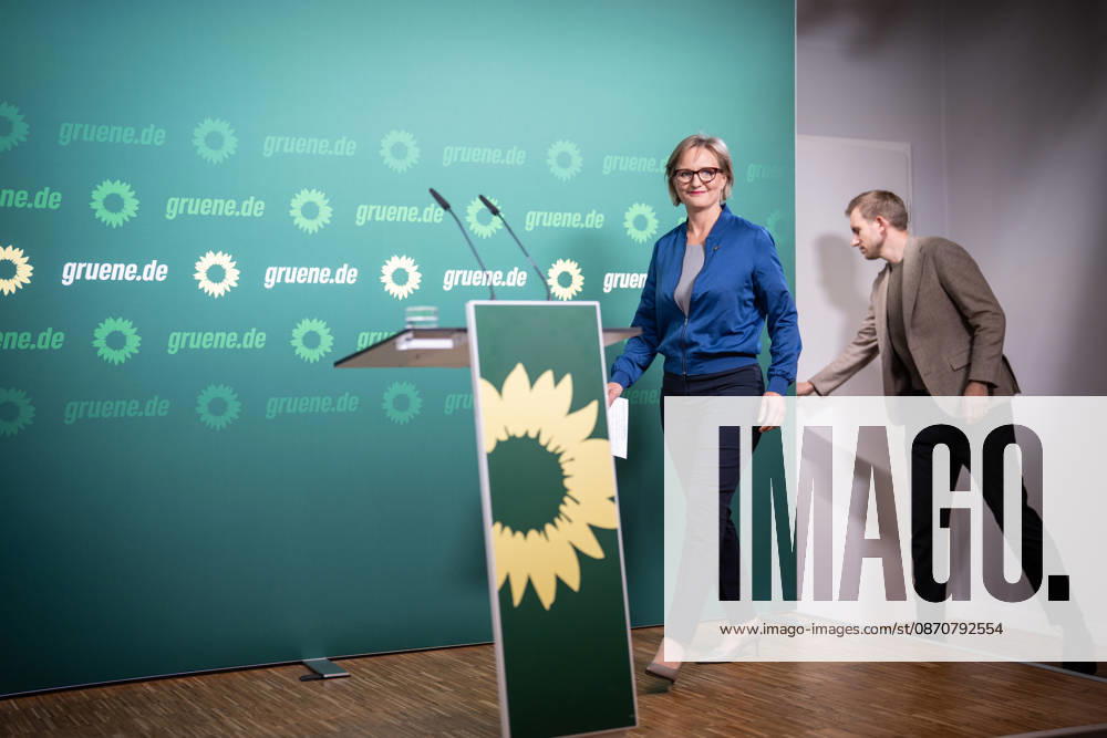 Party Chairwoman Franziska Brantner at the regular press conference on current issues at party headquarters Press conference with Federal Chairwoman Franziska Brantner, Alliance 90 The Greens, Berlin, Berlin, Germany, party headquarters