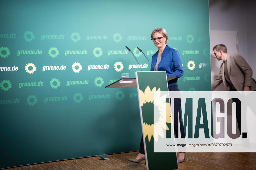Party Chairwoman Franziska Brantner at the regular press conference on current issues at party headquarters Press conference with Federal Chairwoman Franziska Brantner, Alliance 90 The Greens, Berlin, Berlin, Germany, party headquarters