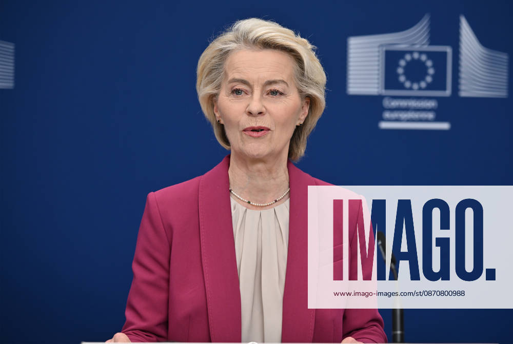 European Commission officials make joint press statement on comprehensive review in Brussels BRUSSELS, BELGIUM - OCTOBER 26: European Commission President Ursula von der Leyen (C), Commissioner Piotr Serafin (L), and Catherine Day (R), Chair of the High-Level Group on the Future of the Public Service of the Commission, deliver a press statement following the handover of a report prepared by external experts on the comprehensive review of the Commission in Brussels, Belgium on October 26, 2026. Dursun Aydemir Anadolu Brussels Belgium. Editorial use only. Please get in touch for any other usage.
