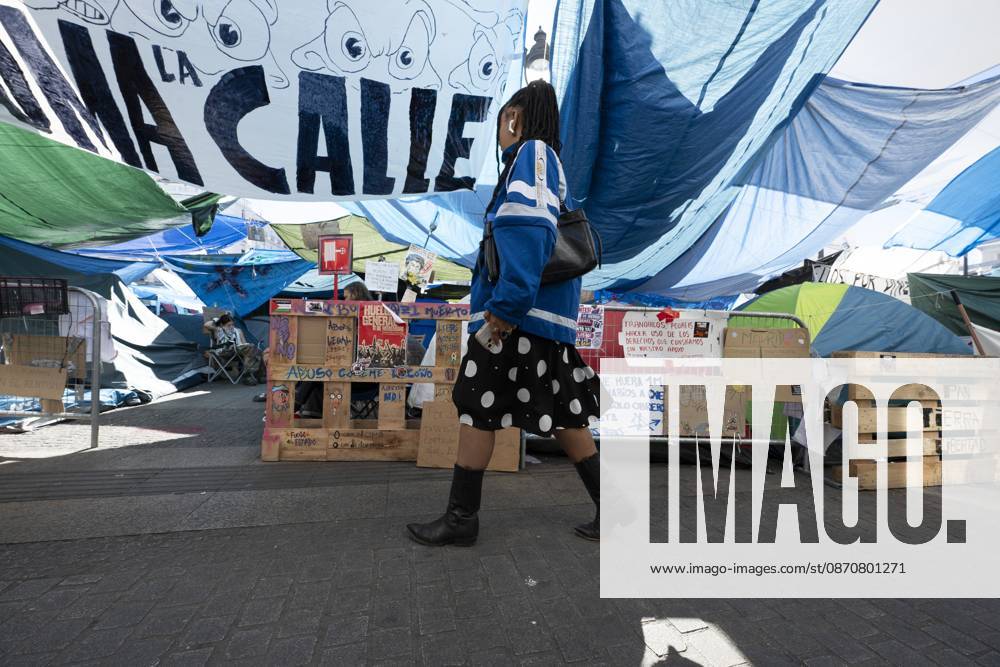 Tent protest at Sol Square in Madrid marks its first monthl, Madrid, Spain – 26 Oct 2026 A view of the area where Spaniards continue a tent protest at Sol Square, launched on September 26 to call on the central and regional governments to find solutions to the country s housing crisis, as the protest marks its first month in Madrid, Spain Madrid Spain