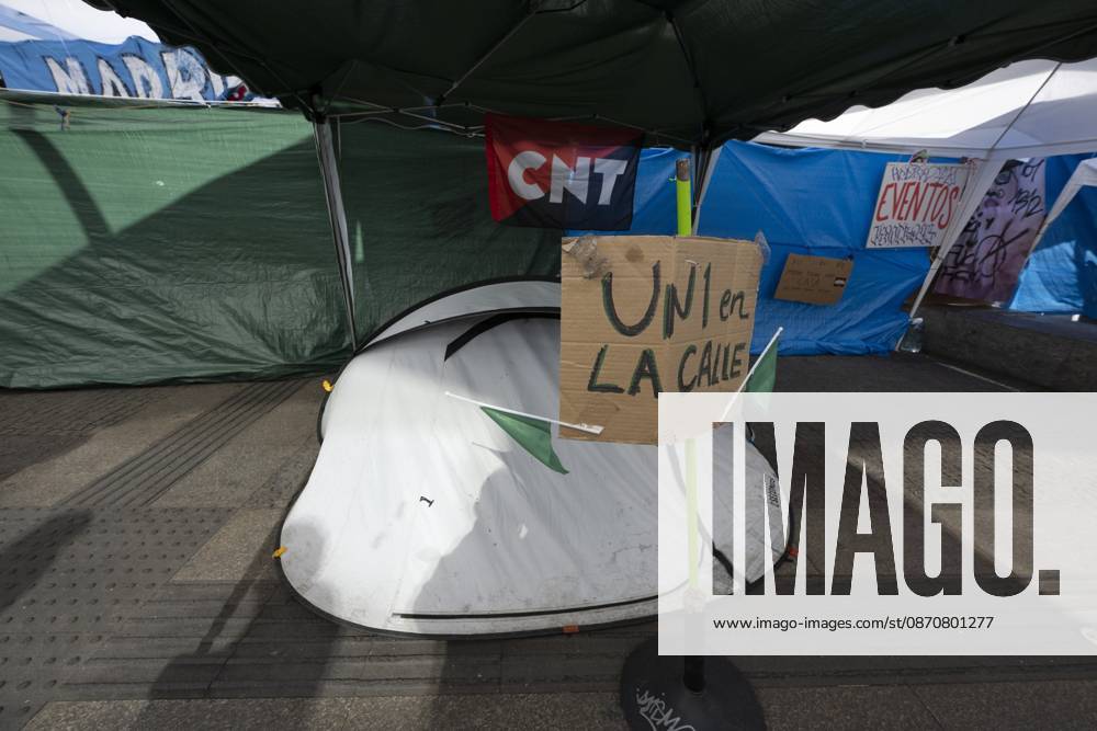Tent protest at Sol Square in Madrid marks its first monthl, Madrid, Spain – 26 Oct 2026 A view of the area where Spaniards continue a tent protest at Sol Square, launched on September 26 to call on the central and regional governments to find solutions to the country s housing crisis, as the protest marks its first month in Madrid, Spain Madrid Spain