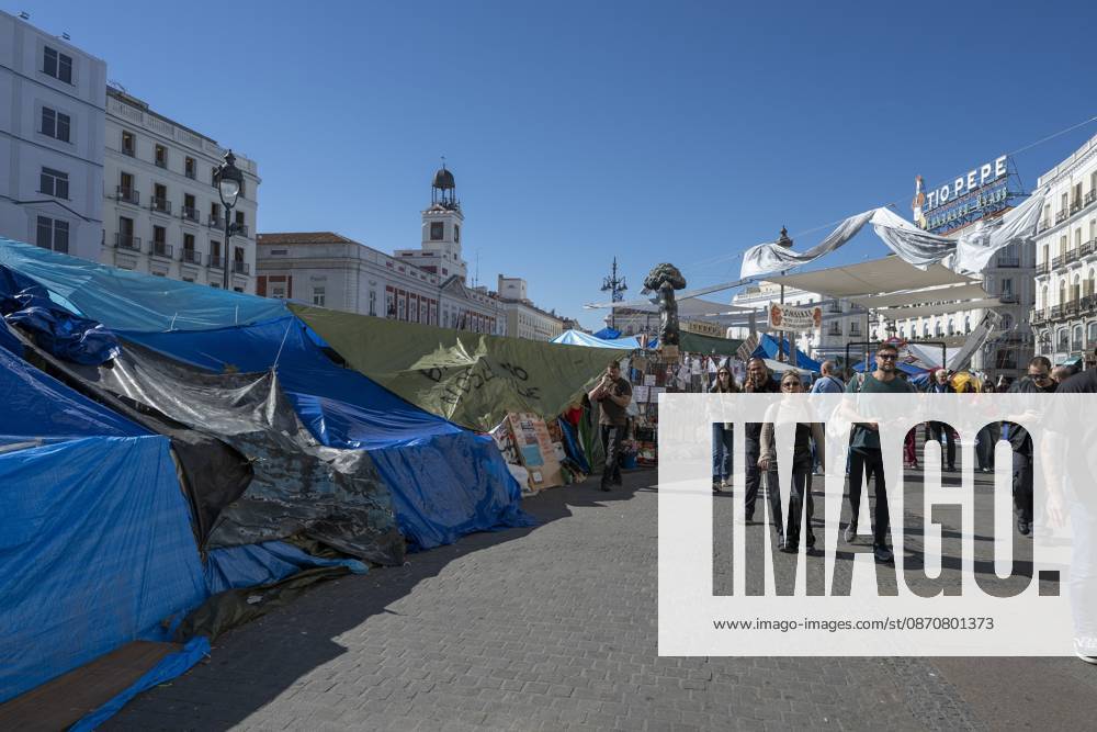 Tent protest at Sol Square in Madrid marks its first monthl, Madrid, Spain – 26 Oct 2026 A view of the area where Spaniards continue a tent protest at Sol Square, launched on September 26 to call on the central and regional governments to find solutions to the country s housing crisis, as the protest marks its first month in Madrid, Spain Madrid Spain
