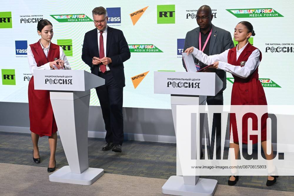 Russia-Africa Media Forum in Moscow 9273985 26.10.2026 Rossiya Segodnya Director of International Cooperation Vasily Pushkov, second left, and Director General of the Higher School of Journalism and Communication (ESJC NIGER) Ousseini Idrissa sign a memorandum of understanding between the Sputnik international news agency and radio and ESJC NIGER during the Russia-Africa Media Forum, which is part of the 3rd Russia-Africa Summit, in Moscow. Alexey Maishev Sputnik Crediting the source in the following order photographer s name Russia-Africa Summit and Economic and Humanitarian forum host ÑÄhoto agency is mandatory when using the photo Moscow Russia