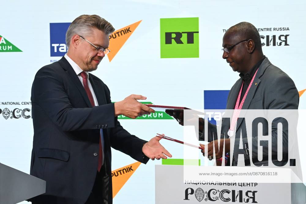 Russia-Africa Media Forum in Moscow 9273986 26.10.2026 Rossiya Segodnya Director of International Cooperation Vasily Pushkov, left, and Director General of the Higher School of Journalism and Communication (ESJC NIGER) Ousseini Idrissa sign a memorandum of understanding between the Sputnik international news agency and radio and ESJC NIGER during the Russia-Africa Media Forum, which is part of the 3rd Russia-Africa Summit, in Moscow. Alexey Maishev Sputnik Crediting the source in the following order photographer s name Russia-Africa Summit and Economic and Humanitarian forum host ÑÄhoto agency is mandatory when using the photo Moscow Russia