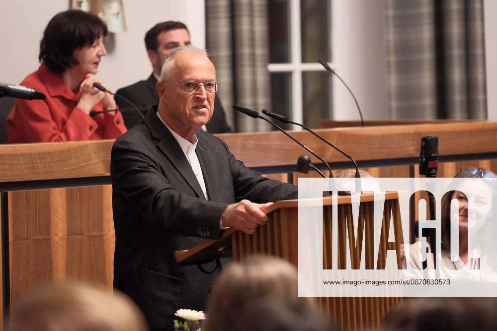 Kassel The City of Kassel awards former Federal Minister of Finance Hans Eichel the honorary title of Honorary Citizen of the City of Kassel KH