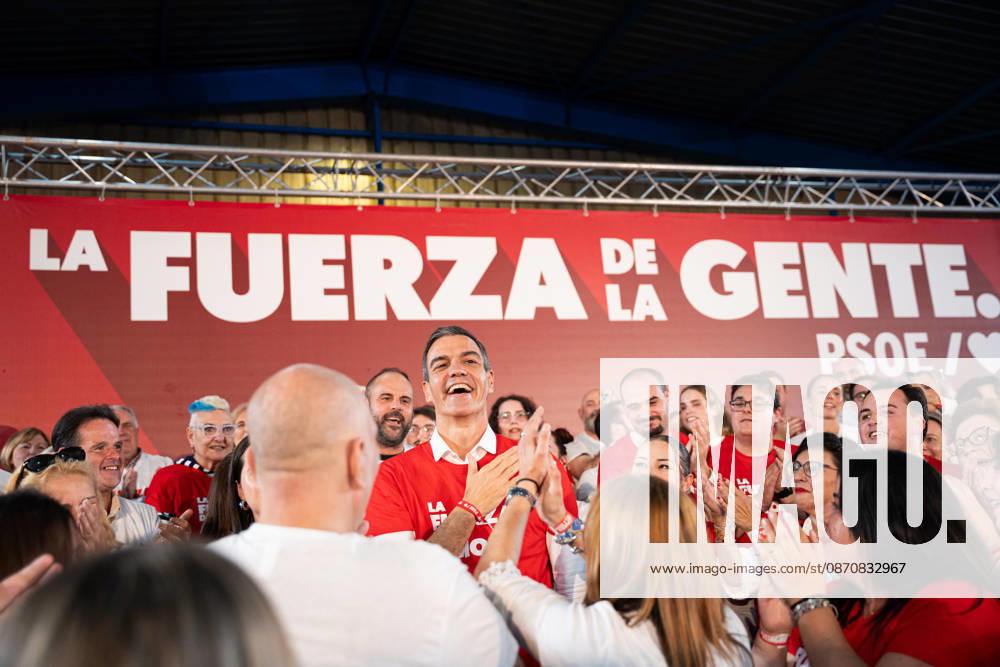 Sánchez Speaks at a Pre-Campaign Event in Gijón The secretary-general of the PSOE and Prime Minister, Pedro Sánchez, speaks at a pre-campaign event for the party on October 26, 2026, in Gijón, Asturias, Spain. Prime Minister Pedro Sánchez visits Gijón, combining an institutional agenda with a key pre-campaign event ahead of the upcoming general election on November 29. OCTOBER 26, 2026 Gijón, Asturias Gijón, Asturias, Spain