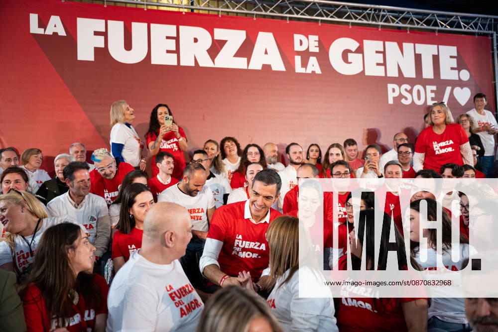 Sánchez Speaks at a Pre-Campaign Event in Gijón The secretary-general of the PSOE and Prime Minister, Pedro Sánchez, speaks at a pre-campaign event for the party on October 26, 2026, in Gijón, Asturias, Spain. Prime Minister Pedro Sánchez visits Gijón, combining an institutional agenda with a key pre-campaign event ahead of the upcoming general election on November 29. OCTOBER 26, 2026 Gijón, Asturias Gijón, Asturias, Spain
