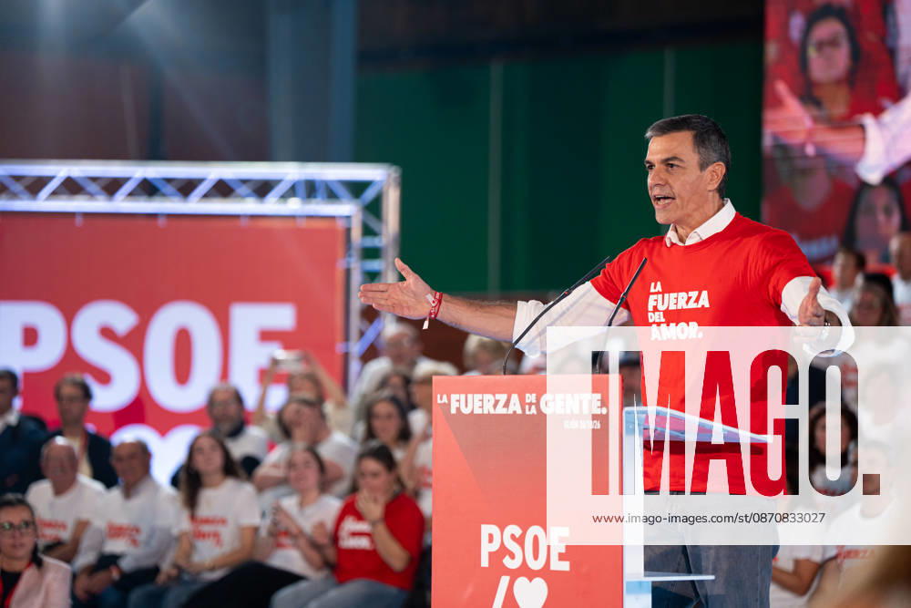 Sánchez Speaks at a Pre-Campaign Event in Gijón The secretary-general of the PSOE and Prime Minister, Pedro Sánchez, speaks at a pre-campaign event for the party on October 26, 2026, in Gijón, Asturias, Spain. Prime Minister Pedro Sánchez visits Gijón, combining an institutional agenda with a key pre-campaign event ahead of the upcoming general election on November 29. OCTOBER 26, 2026 Gijón, Asturias Gijón, Asturias, Spain