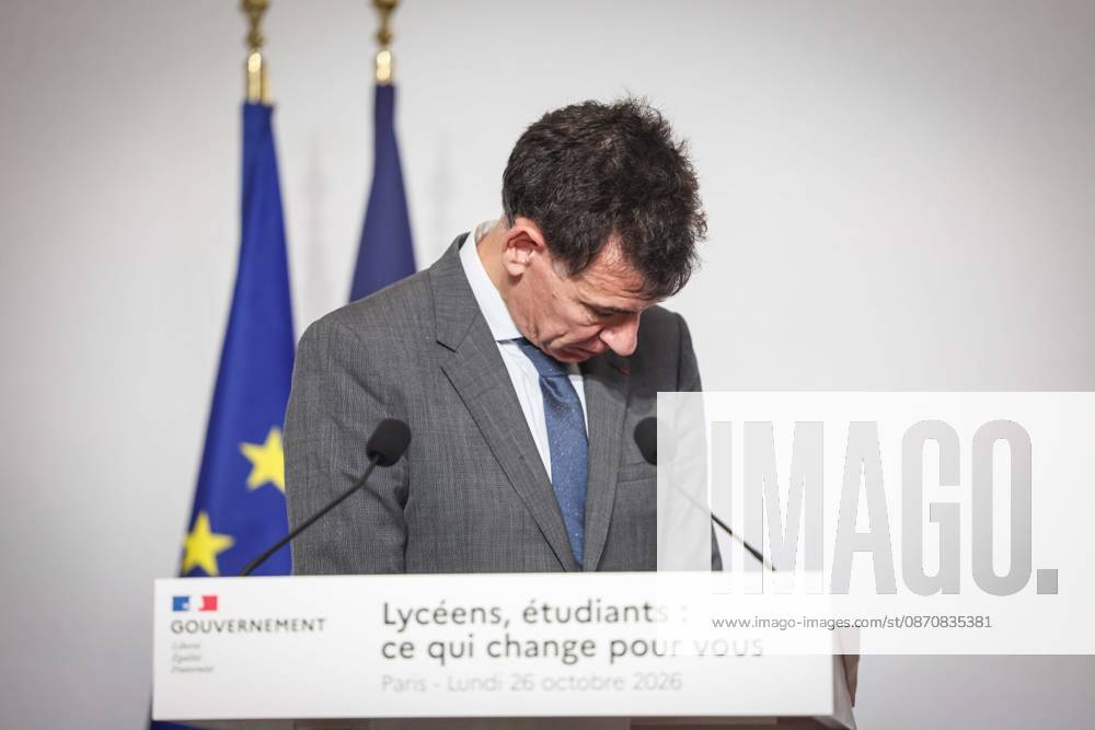 Paris, France le 26 octobre 2026 - Edouard Geffray, ministre de l Education nationale, et Philippe Baptiste, ministre de l Enseignement superieur, de la Recherche et de l Espace, presentent lors d une conference de presse les conclusions de la consultation nationale lyceenne et de la concertation relative à l orientation et a Parcoursup. Ils detaillent egalement les reponses aux attentes exprimees par les lyceens et les etudiants afin d ameliorer leurs conditions d apprentissage et d etude - Edouard Geffray, Minister of National Education, and Philippe Baptiste, Minister of Higher Education, Research and Space, present at a press conference the conclusions of the national high school consultation and the consultation on orientation and Par