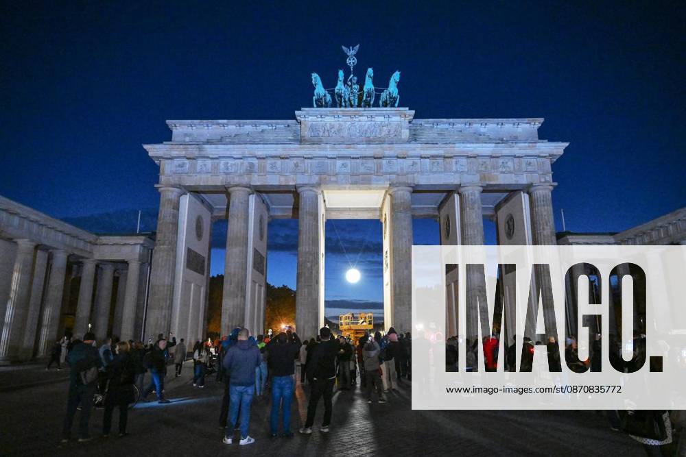 New Lighting for the Brandenburg Gate ** FOR ** **New Lighting for the Brandenburg Gate, Berlin’s most famous landmark is getting a nighttime makeover; the usual lighting will be turned off and the moonlight —a glowing sphere in the central archway—will be turned on, photographed on